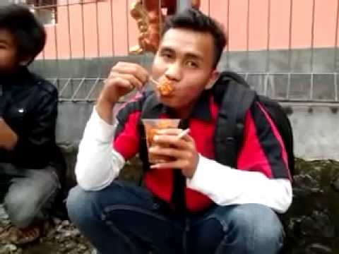 Funny Eating | Funny People In the Road