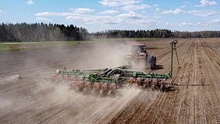 Pre-sowing cultivation and sowing / MTZ 3522 + AMAZONE KR 12002, MTZ 3522 + KPM-12 /