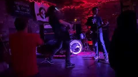 Build Me A Bomb - Headsman live @Orbeko Etxea