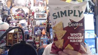 Simply Doritos: White Cheddar Nacho