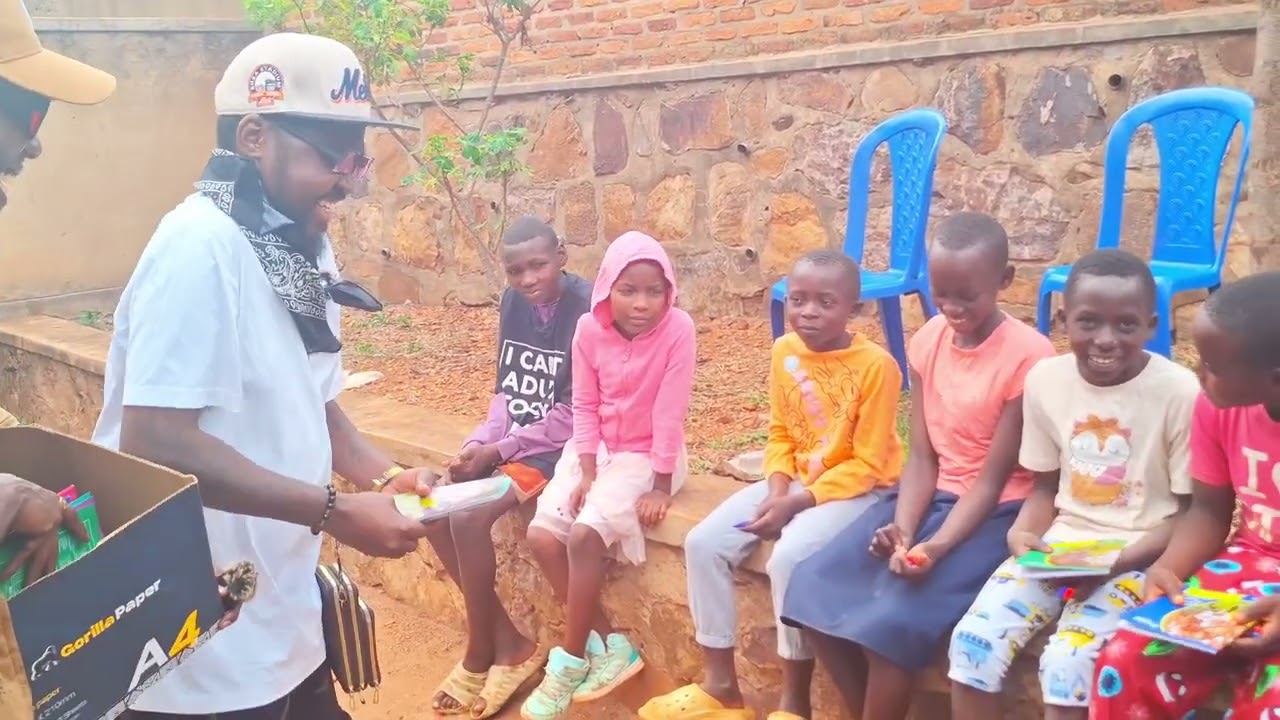 AMAG  Nu MUKADA🔥 Basabanye Nabana  baranasangira abaha nibikoresho byishuri   