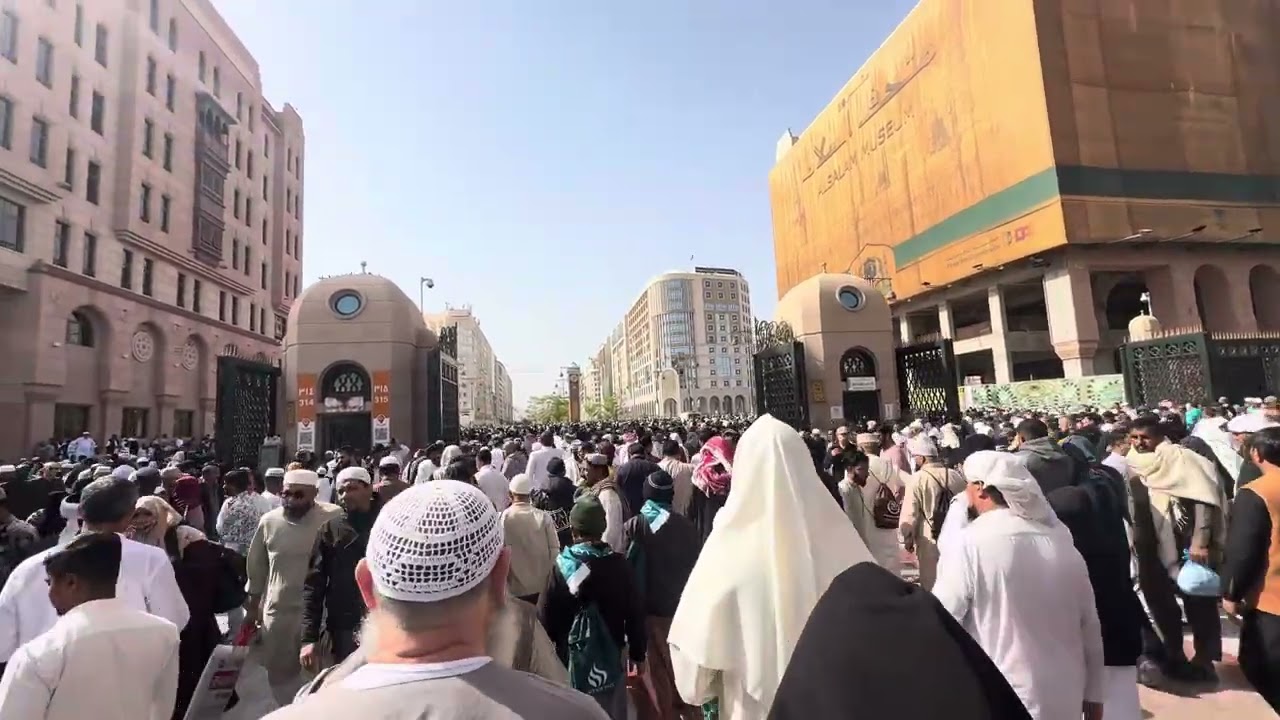 Namaaz ke Baad haram me hajiyon ka khoobsurat manhat