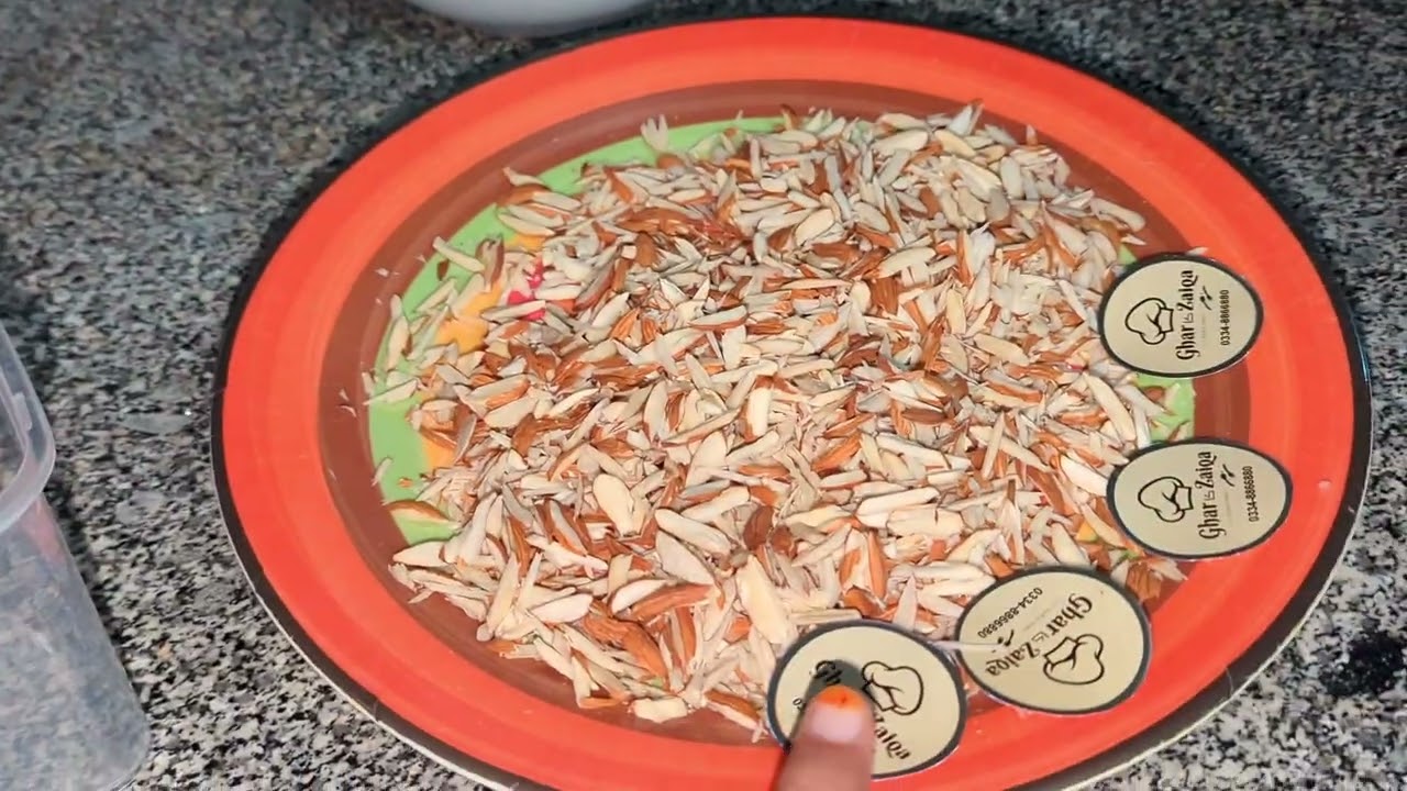 Delicious Gajar Ki Kheer Recipe - Shahi Gajrela Recipe  How to Make Gajrela - Carrot Rice Kheer 