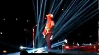 Grenade (live) - Bruno Mars (Moonshine Jungle Tour, Italy)