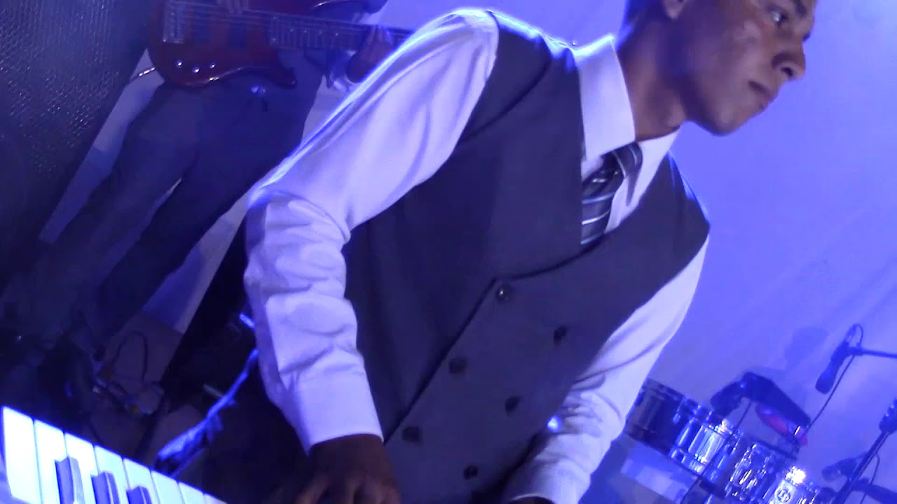 Watch Orquesta Sabor Exclusivo - Escuchame (D.R.A.) Merengue - Berlin 2018 on YouTube Watch Orquesta Sabor Exclusivo - Escuchame (D.R.A.) Merengue - Berlin 2018 on YouTube