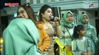 SIA SIA MENGHARAP CINTAMU - DENAZ MUSIC LIVE NGEPUNG