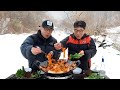 눈오는날 동생이랑 야외에서 솥뚜껑 삼겹살에 소주 한잔~! (마무리 라면 먹방) Pork Belly Mukbang / Samgyeopsal Korean Food