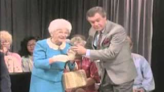 Celebrity YouTube Poop: Blanche is so mad she could meme Net Worth