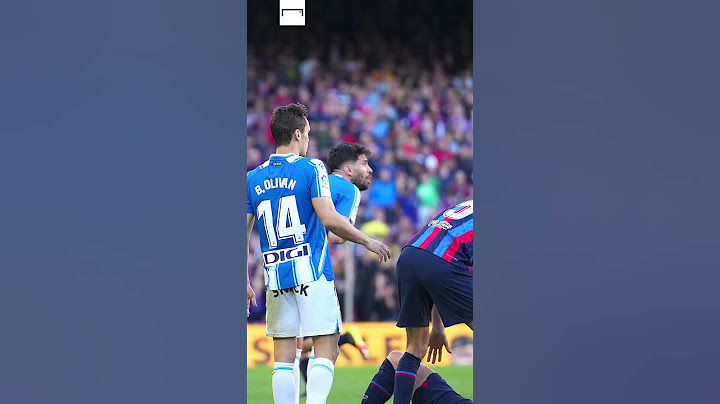 "Ein absoluter SKANDAL!" 😳 Schiri verliert bei Barcelona-Derby die Kontrolle #shorts
