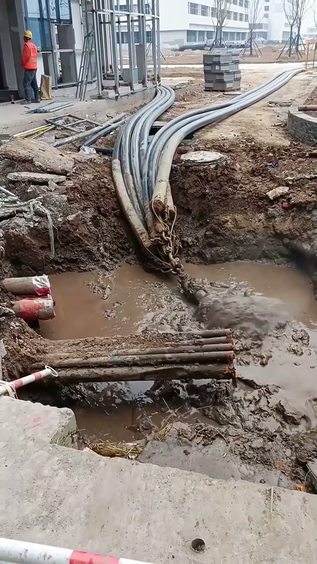Horizontal drilling traction cable process
