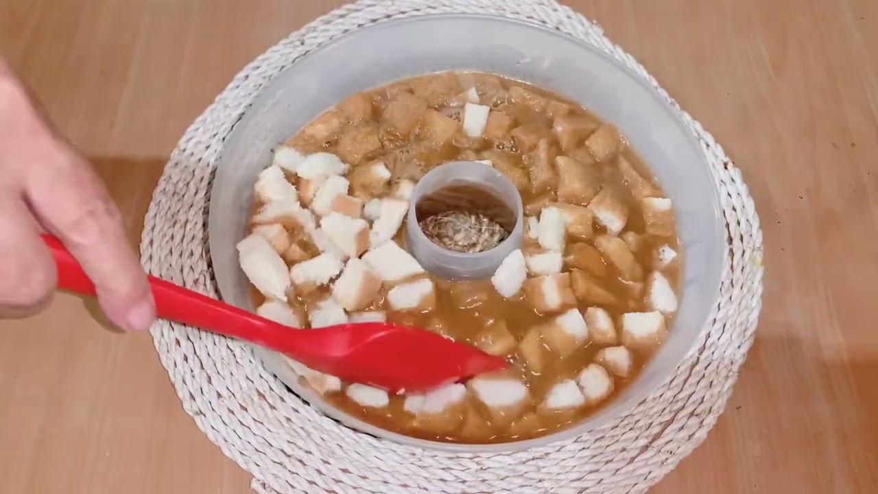 Gula merah campur roti tawar menghasilkan puding sangat cantik dan enak