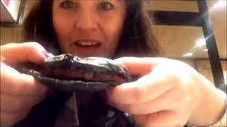 Japanese Fast Food: Black Burger Mania!