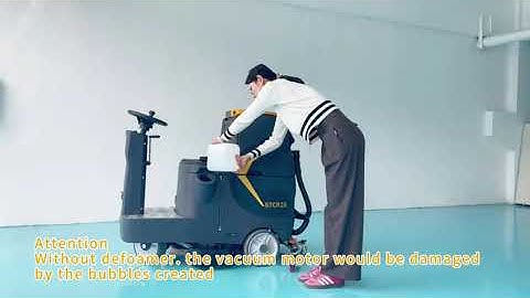 BTCR28 Unbox, 28" Ride-On Floor Scrubber, Big Tanks and Powerful Batteries