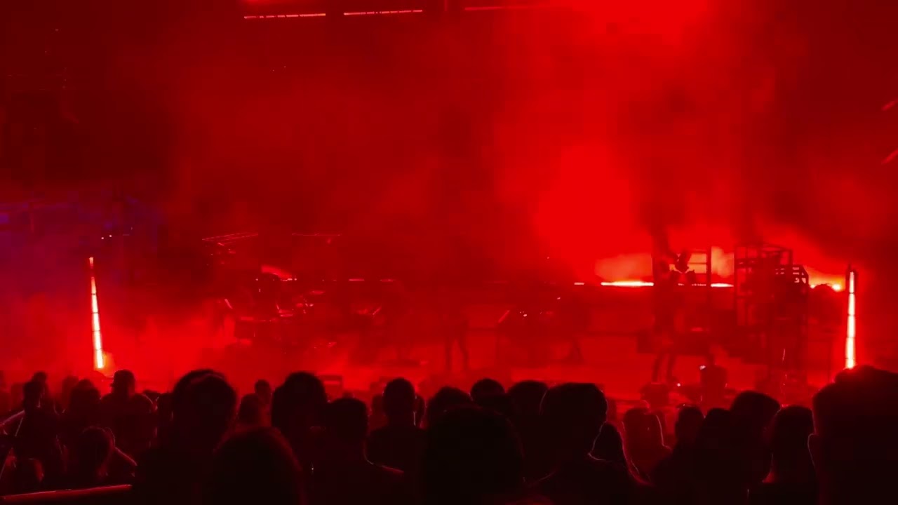 Echoplex - Nine Inch Nails (live at Red Rocks)