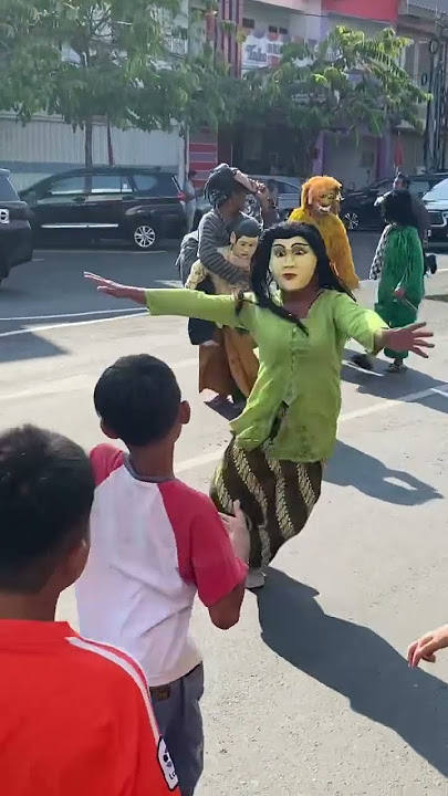 Trik Awet Muda Dongkrek Madiun Ritual Mandi Di Sendang Gayam