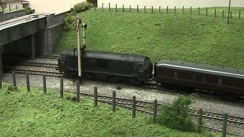 Dapol Class 22 with DCC sound at Ashprington Road