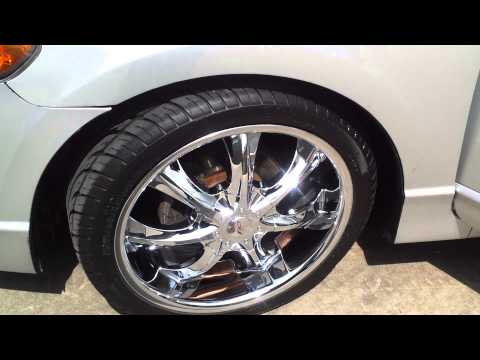 honda-civic-2006-con-rims-18-cromados