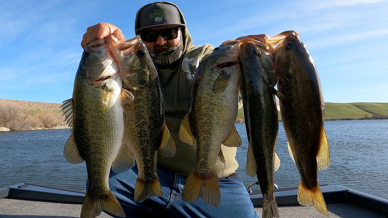 JANUARY BASS FISHING FIRST LARGEMOUTH TRIP OF THE YEAR