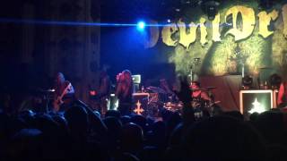 Devildriver - Nothing's Wrong (Live in Chicago, IL @ The Metro 5/14/2016)