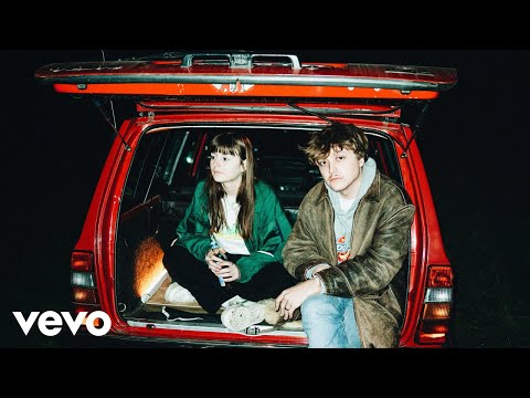 Lena&amp;Linus - Grüne Nikes (Official Video)