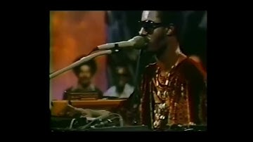 Stevie wonder papa was a rolling stone live 1972