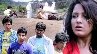 Yazhini is kidnapped by four strange boys | Four Young Warriors | English Action Scene | #shortvideo