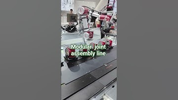 3 robots work together in a joint assembly line👍🏻