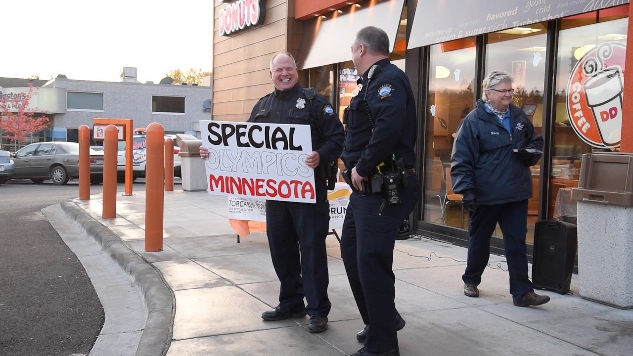 Duluth Police Hold 'Cop on Top' Event at Dunkin Donuts for Special