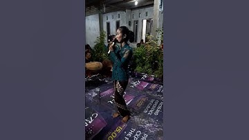 Seni: Tayub; Campur Sari;.... Sinden manis..suaranya gandes tur luwes,... group seni Muji Laras