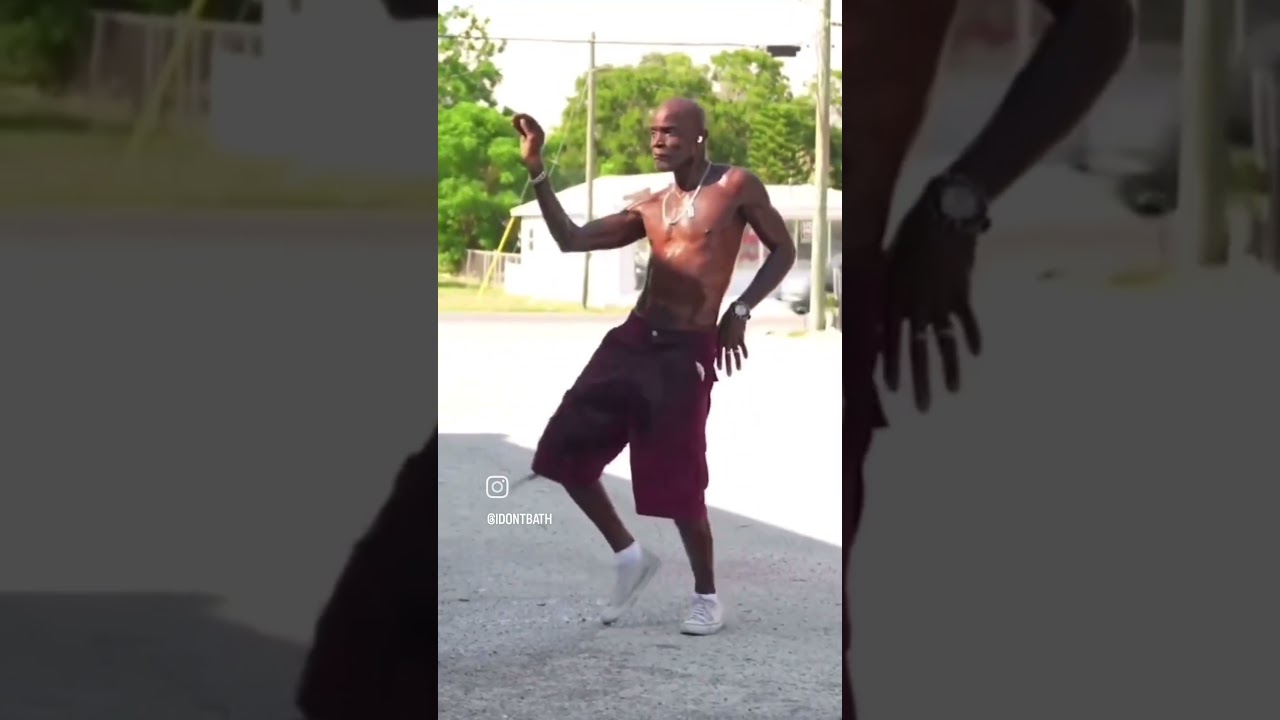 Basurita thank you, wtf man i don't bath dancing man prank