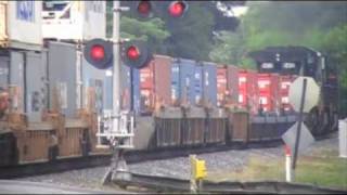 Norfolk Southern 21R Westbound Intermodal w/ Cool Crew! Austell,Ga 05-16-2010© (16x9)