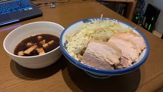 夢を語れの二郎系つけ麺をすする