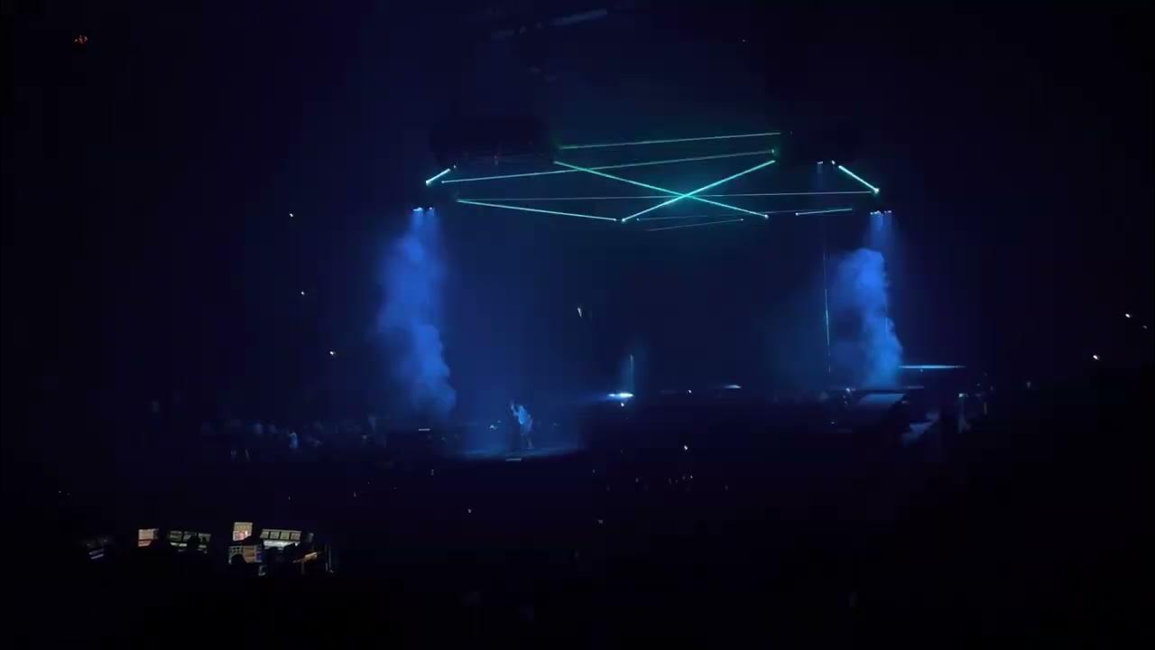 Post Malone - Over Now / rockstar | Scotiabank Arena, Toronto, Ontario Post Malone - Over Now / rockstar | Scotiabank Arena, Toronto, Ontario