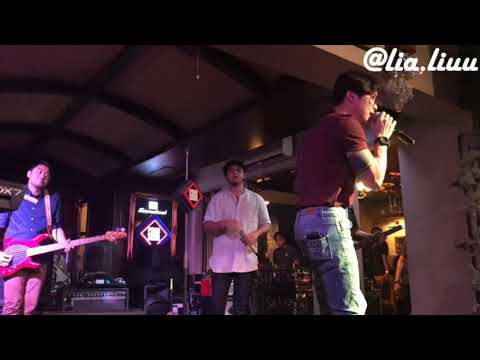 Yovie Nuno ~ Indah Kuingat Dirimu (Thamrin City)