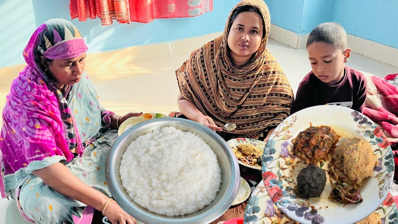 কয়েক পদের ভর্তা দিয়ে ফ্যান ভাত খেলাম কোথায় বসে / simple village life 24 / bengali vlog / cooking / 