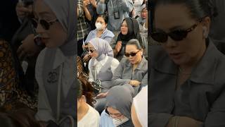 Dr Reza Gladys & Fitri Salhuteru Hadir Di Sidang Pidana Nikita Mirzani