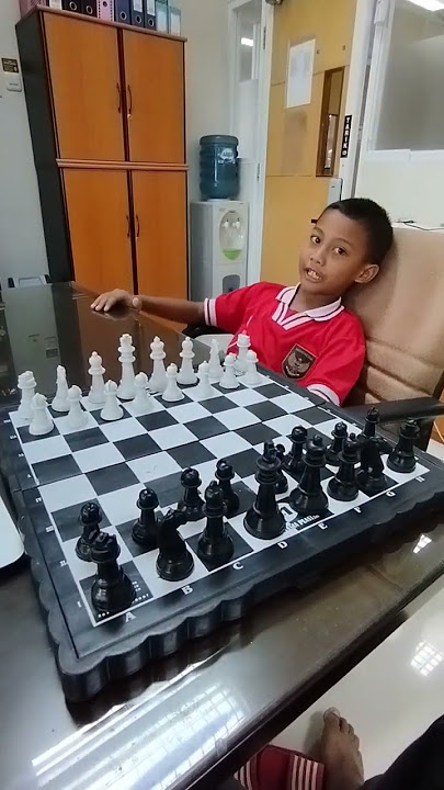 Bermain catur #liburan #anak #catur #percasi