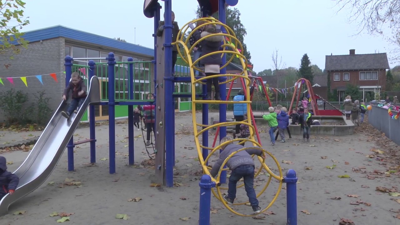 Reportage: Drie scholen in Twekkelerveld krijgen verkeersles (TV Enschede)