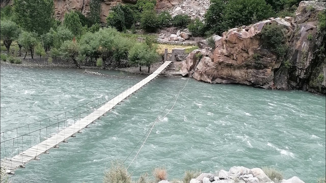 By road trip gilgit #nature #jannatkashmir #mountains #lifeisbutadream #travel #mountainswiev 