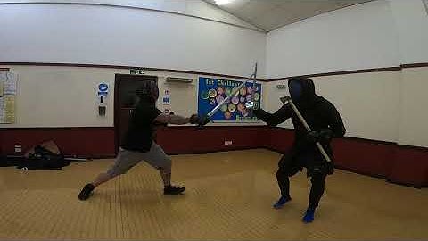 Dual Wielding, Sword and Axe sparring #hema
