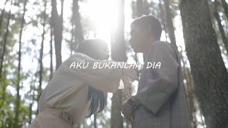 Daniel Pambudi - Aku Bukanlah Dia