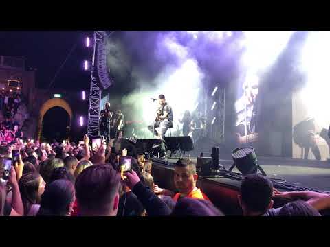 עדן חסון ביצוע לשיר "איתך" - אמפי שוני 28.5.19