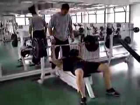 oguz 145 kg (320 pound) bench press - YouTube