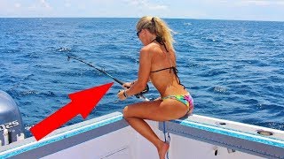 10 WEIRD FISHING MOMENTS CAUGHT ON CAMERA
