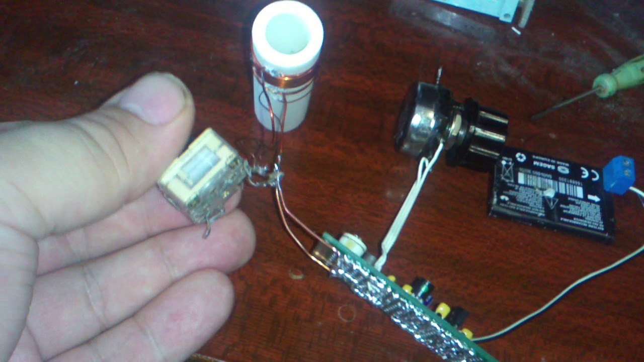 Регенеративный КВ радиоприёмник на КП303 первый пробный запуск - YouTube