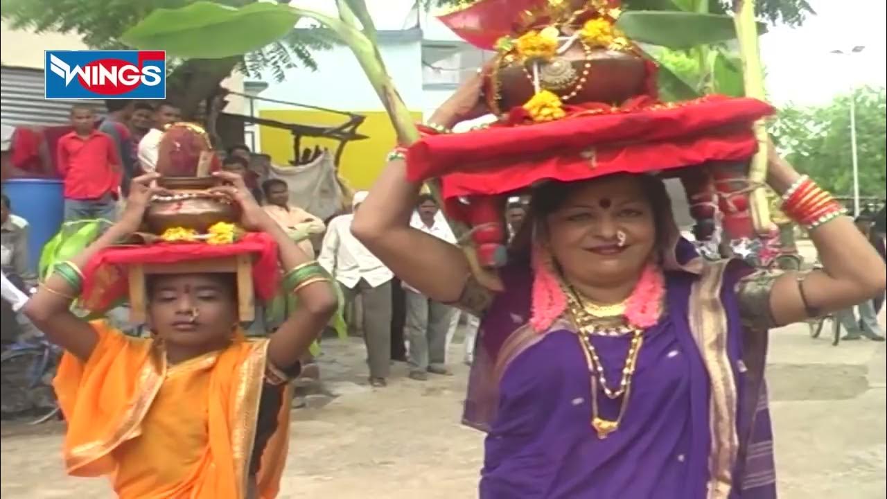 Fitnes markazida guruh pornosini tomosha qiling Qiz jinsiy aloqa vaqtini kuzatmoqda