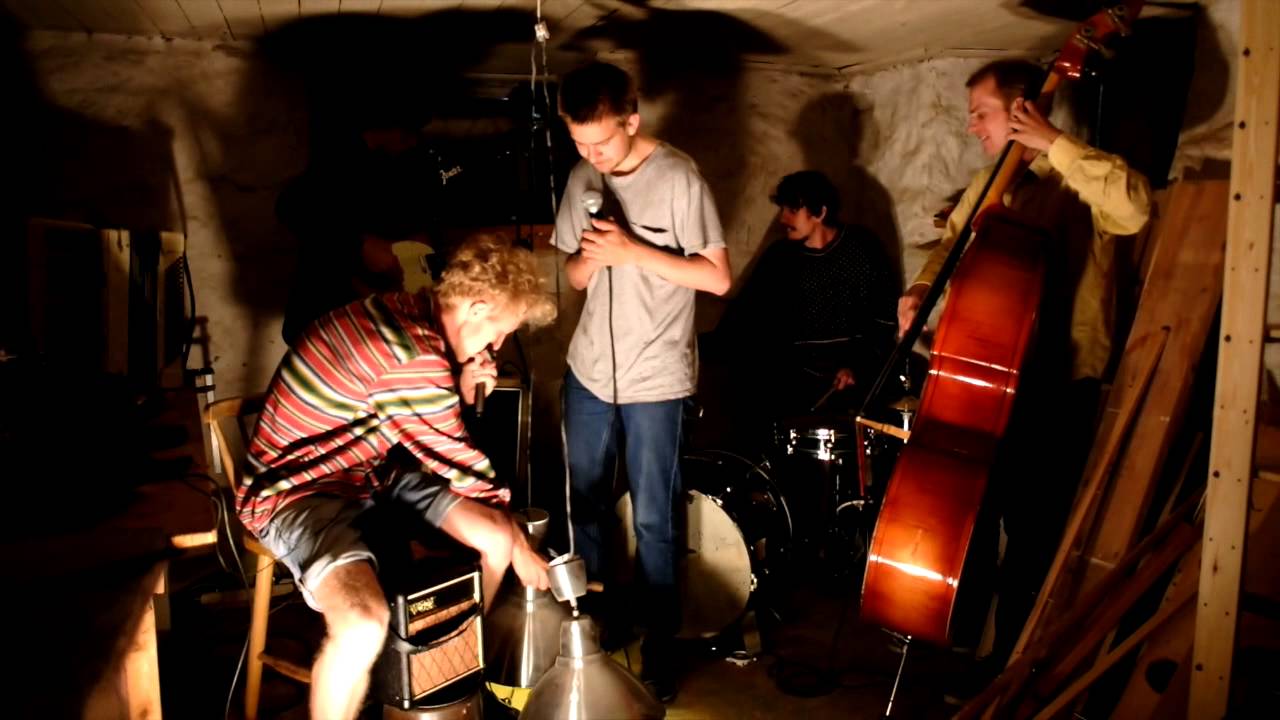 TAMMY - Down in a hole