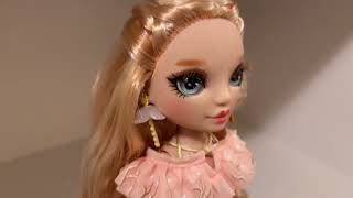 Victoria Whitman - Rainbow High Series 5 Doll