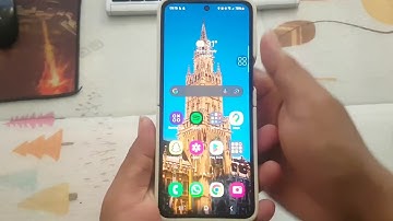 Samsung Z Flip 5 : How to Enable or disable dot in Space bar row style in Samsung keyboard