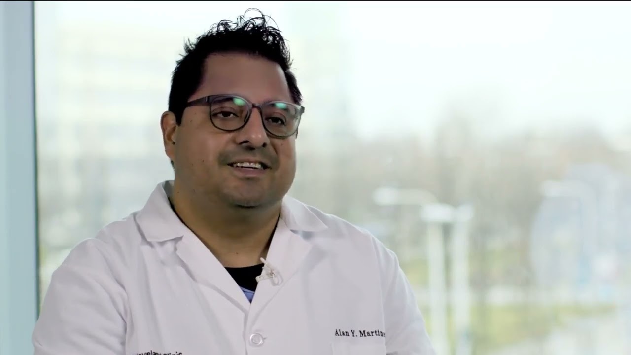 Oral and Maxillofacial Surgeon Alan Martinez Lopez, DDS